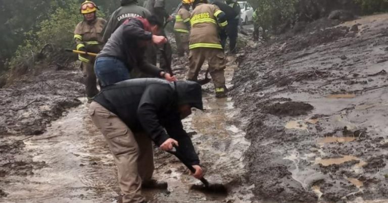 Ejército y bomberos rescatan a una guagua de 5 meses y su madre en Alto Biobío