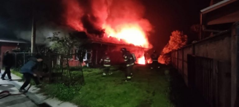 Incendio causó severos daños a una vivienda en la comuna de Laja