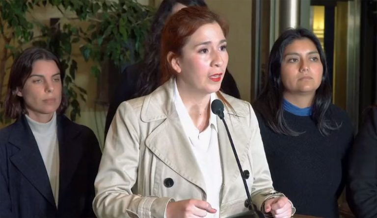 «Caso Convenios»: Catalina Pérez no retomará funciones tras presentar licencia médica