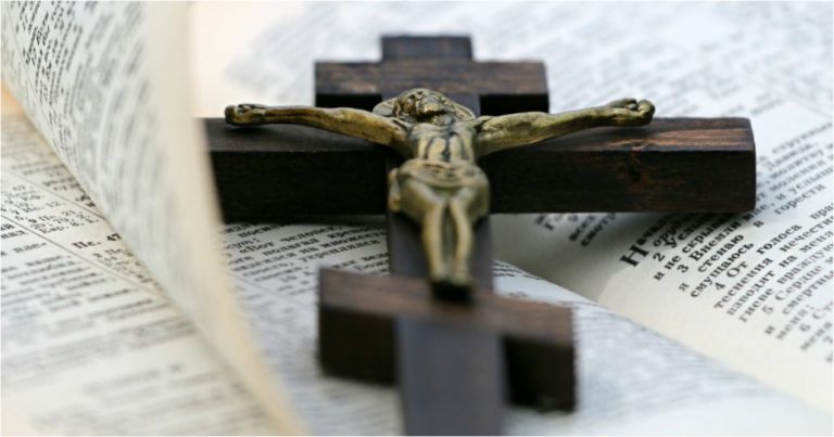 Secta en Kenia: Aumenta a 384 el número de fallecidos por ayuno mortal «para ver a Jesús»