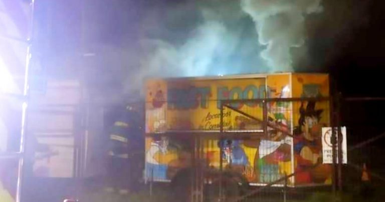 Foodtruck de rápida fue afectado por incendio en Laja