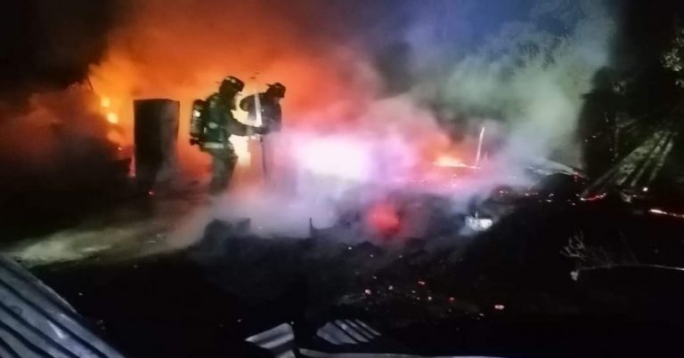 Vivienda terminó completamente destruida por un incendio en Cabrero