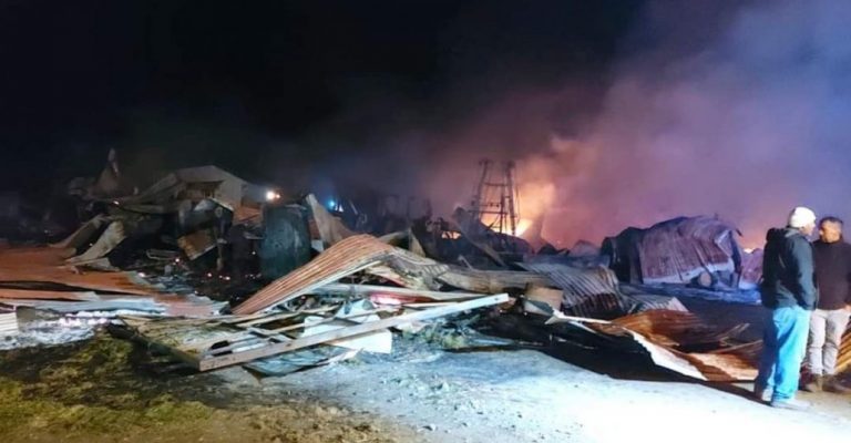 Atentado incendiario deja casa patronal, bodegas y maquinaria destruida en la región de La Araucanía