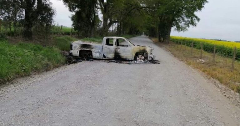 Atentado incendiario deja una casa y un vehículo destruido en La Araucanía