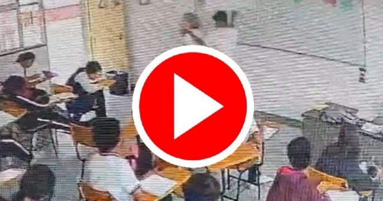 Alumno apuñaló a profesora en plena clase: el agresor fue detenido