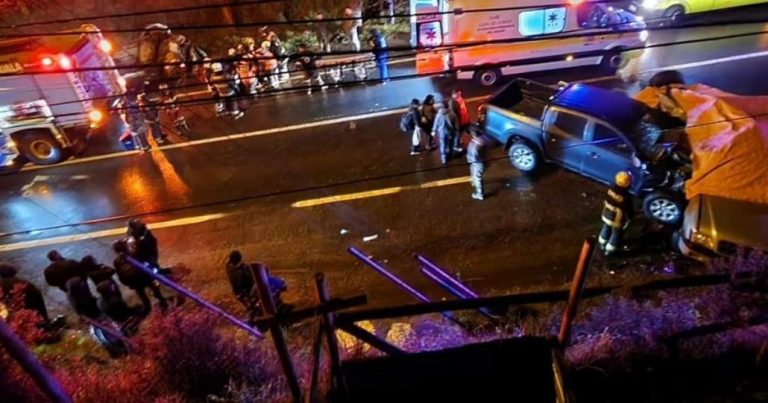 Colisión de dos vehículos deja cuatro fallecidos y cinco lesionados de gravedad en la provincia de Arauco