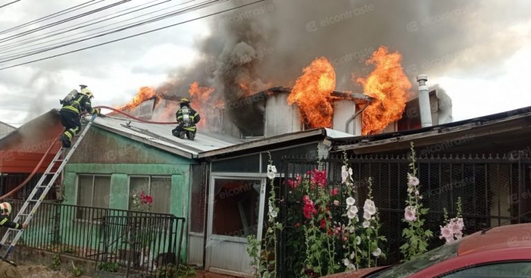 Al menos tres viviendas afectadas en voraz incendio en Villa Todos Los Santos de Los Ángeles