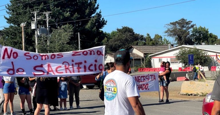 Vecinos de Villa Coihue se manifestaron por problemas a causa de los trabajos de la ruta
