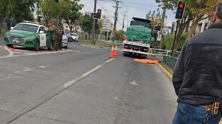 Adulto mayor muere atropellado por un camión en Los Ángeles