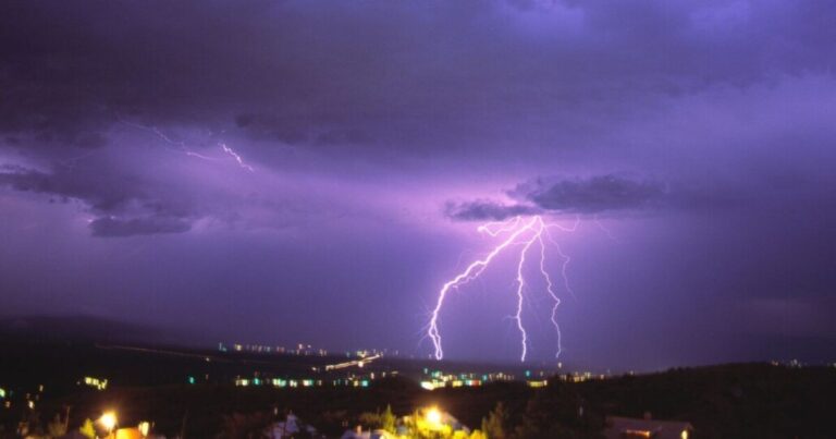 Anuncian tormentas eléctricas en la Región del Biobío: ¿Cuándo y dónde?