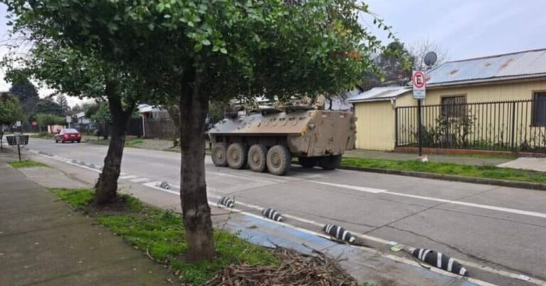 Vehículo militar chocó a un automóvil de civil en la comuna de Mulchén