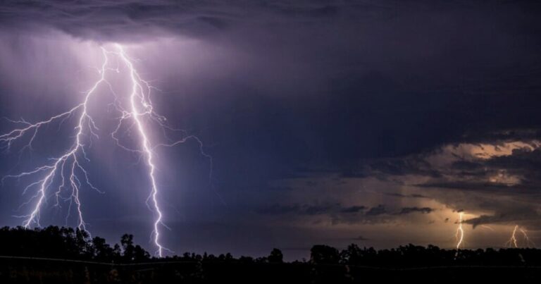 Meteorología amplía aviso de tormentas eléctricas a seis regiones por «inestabilidad atmosférica»
