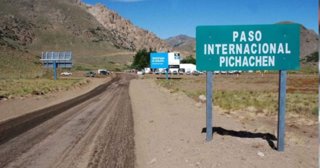 Convenio firmado entre el Biobío y Neuquén busca potenciar turismo binacional por el paso Pichachén