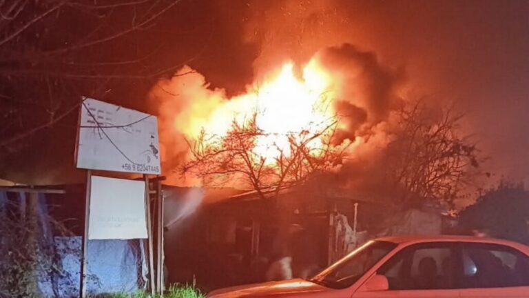 Un incendio destruyó completamente una vivienda en Nacimiento
