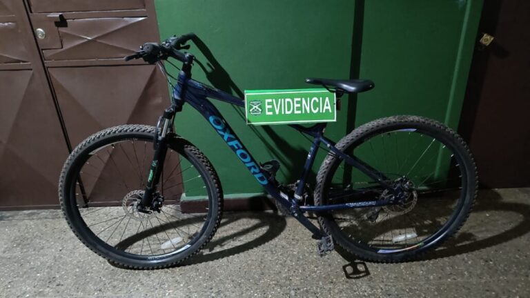 Sujeto era buscado por tráfico de drogas en Los Ángeles: fue detenido con una bicicleta robada.