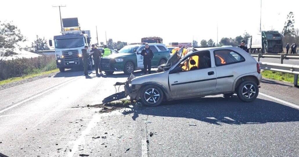 Colisión entre camión y automóvil deja una persona fallecida en Ñuble