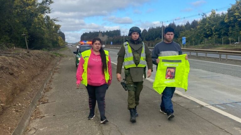 Madre de niña fallecida por negligencia médica en Gorbea y su paso por Los Ángeles: “Voy caminando por la Ley Matilde”