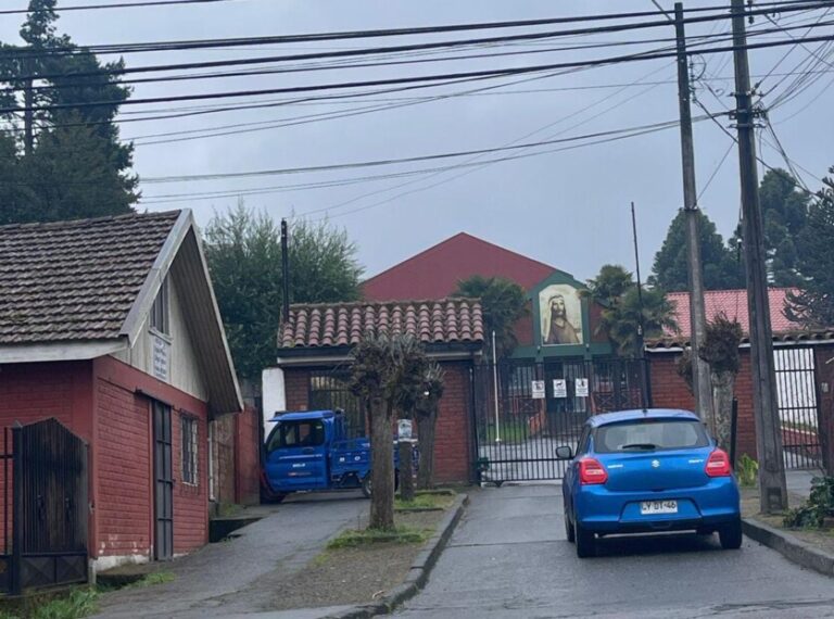 Seis alumnos y adultos intoxicados tras consumir alimentos que ambulante vendía afuera de un colegio en Nacimiento