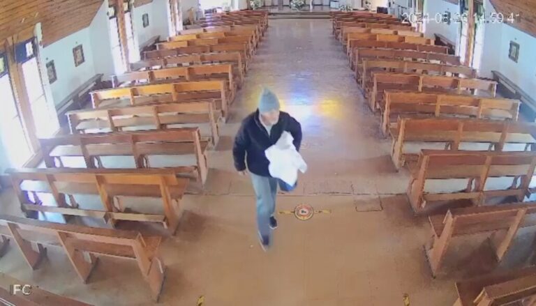 Detienen a delincuente que robó en iglesia de Los Ángeles: sujeto suma 167 detenciones