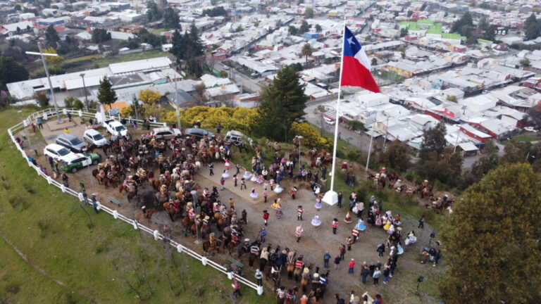 Negrete inaugura las Fiestas Patrias con la bandera más grande de la provincia de Biobío