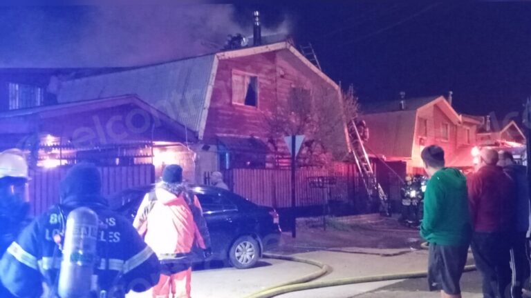 Incendio afectó una vivienda en el sector sur de Los Ángeles