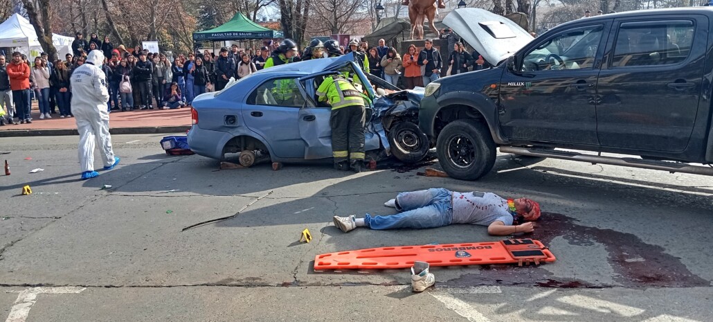 Impactante simulacro de accidente en Los Ángeles concientiza sobre el riesgo en Fiestas Patrias