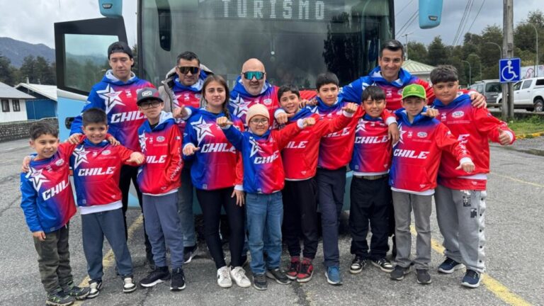 Pilotos del Biobío viajaron a Bariloche para representar a Chile en campeonato de motocross