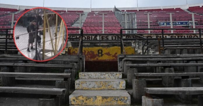 Fanáticos de Iron Maiden fueron captados orinando el Memorial del Estadio Nacional previo al inicio del concierto