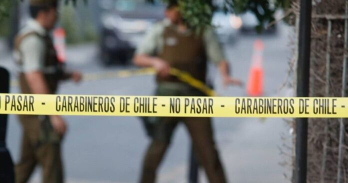 Usuario de silla de ruedas fue atacado con múltiples balazos a la salida de la ACHS en Quiliura