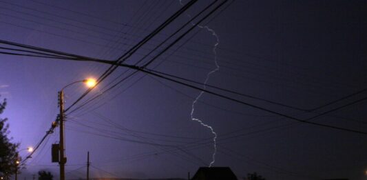 Aviso por tormentas eléctricas en el norte de Chile