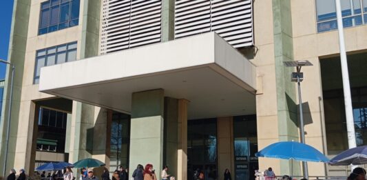 Hombre que disparó y asesinó a mujer al interior del Hospital Víctor Ríos Ruíz de Los Ángeles la visitaba constantemente